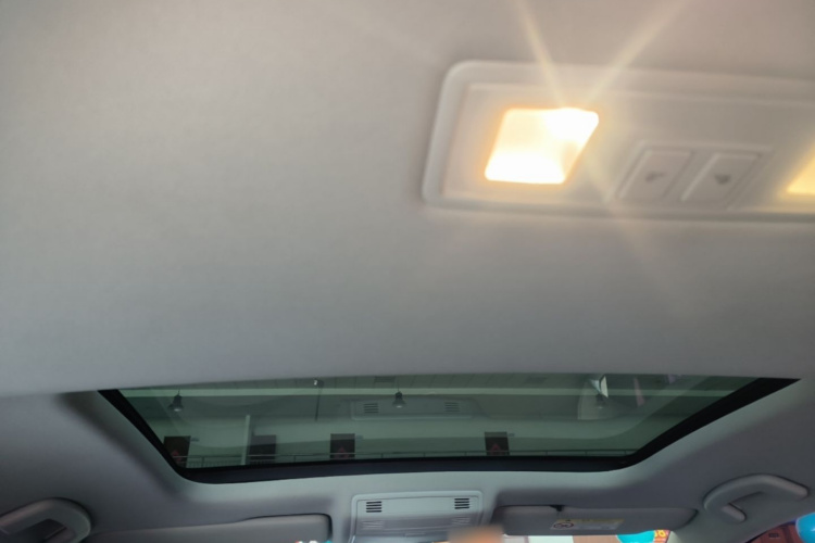 Volkswagen Golf 2017 car image #18
