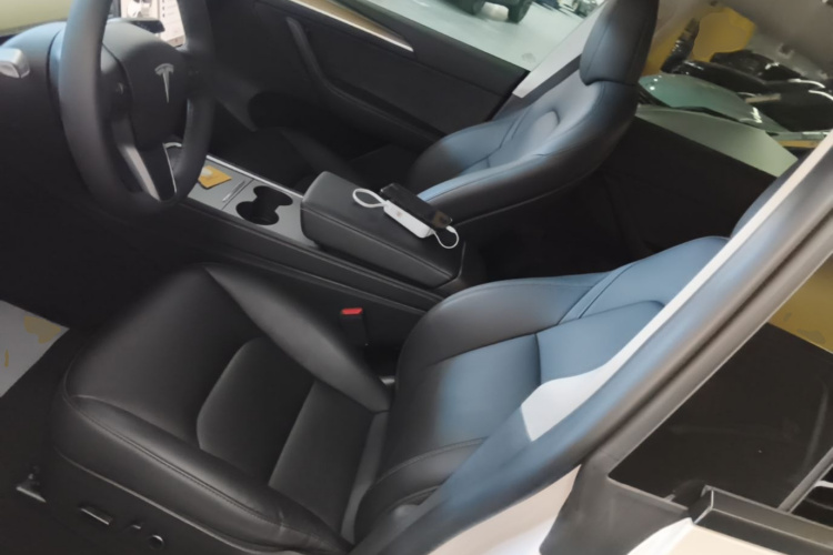 Tesla Model Y 2023 #15 Tesla Model Y 2023 car image #15
