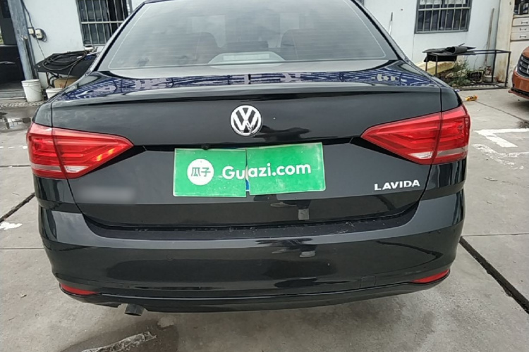 Volkswagen Lavida 2019 car image #4