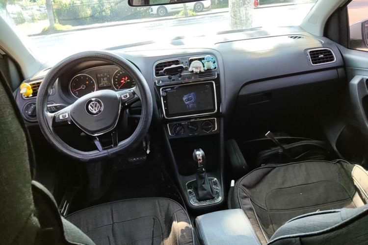 Volkswagen Polo 2018 car image #10