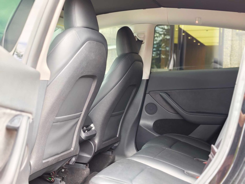 Tesla Model Y 2022 car image #5