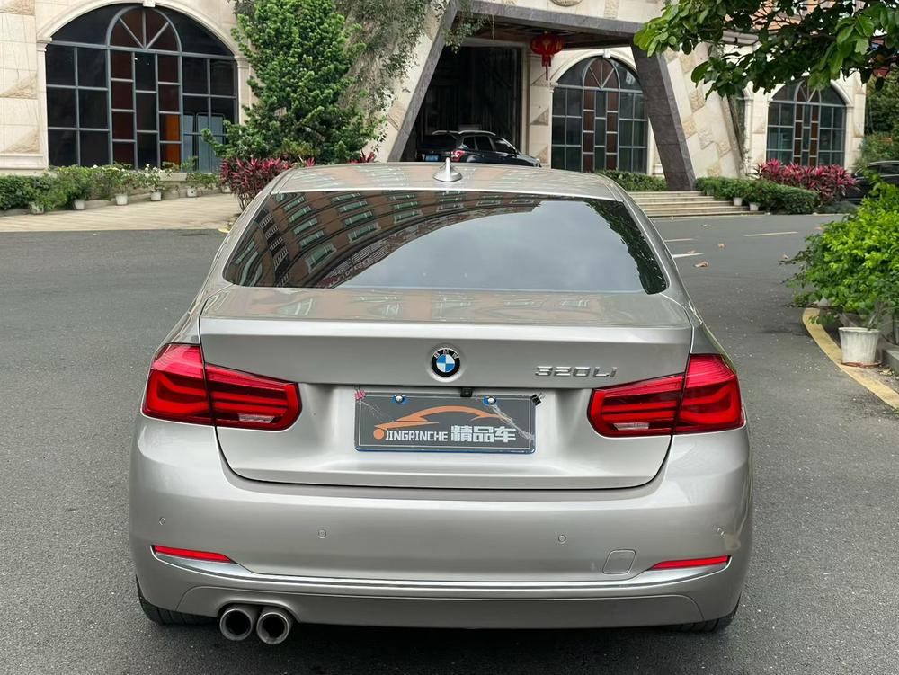 BMW 3 Series 2018 car image #4