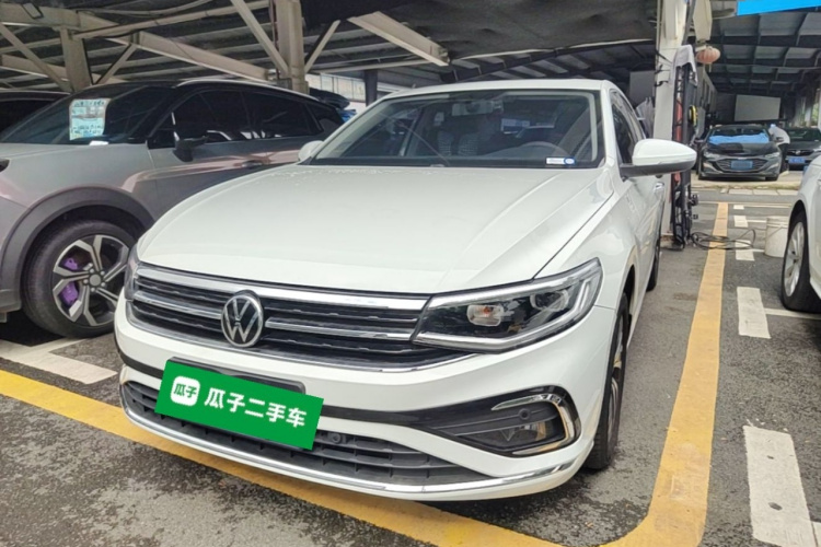 Volkswagen Bora 2023 car image #2