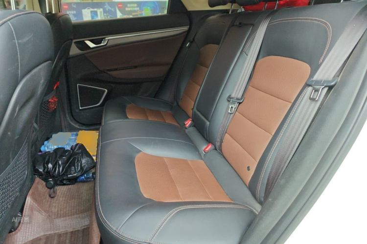 GEELY Emgrand GS 2017 car image #19