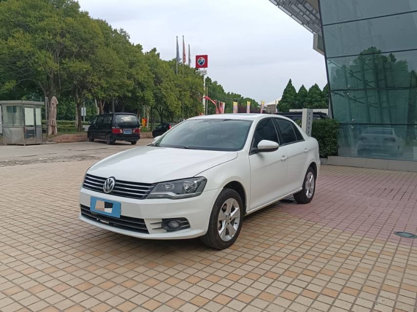 Volkswagen Bora 2014 immagine di auto 