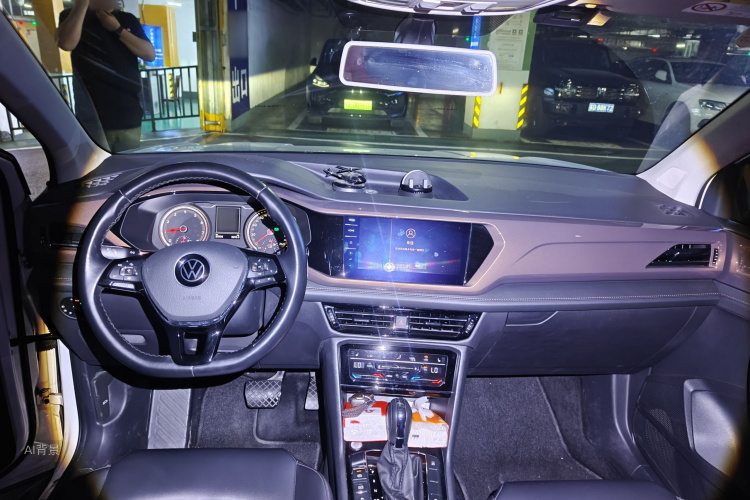 Volkswagen Tharu 2021 immagine di auto #11