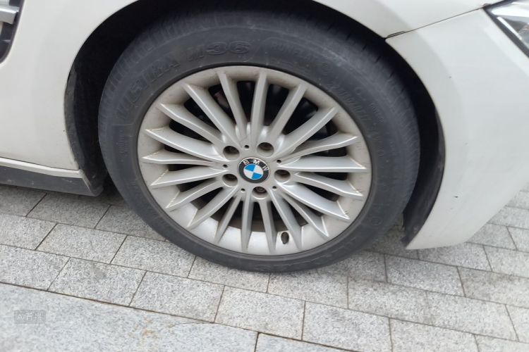 BMW 3 Series 2014 car image #9