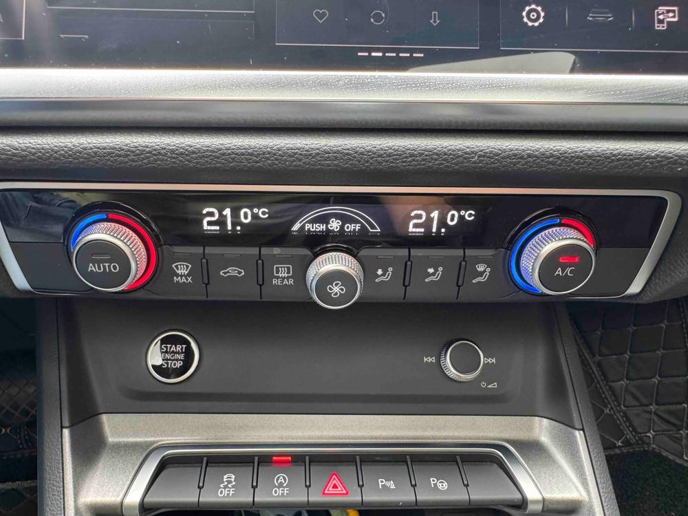 Audi Q3 2023 car image #19