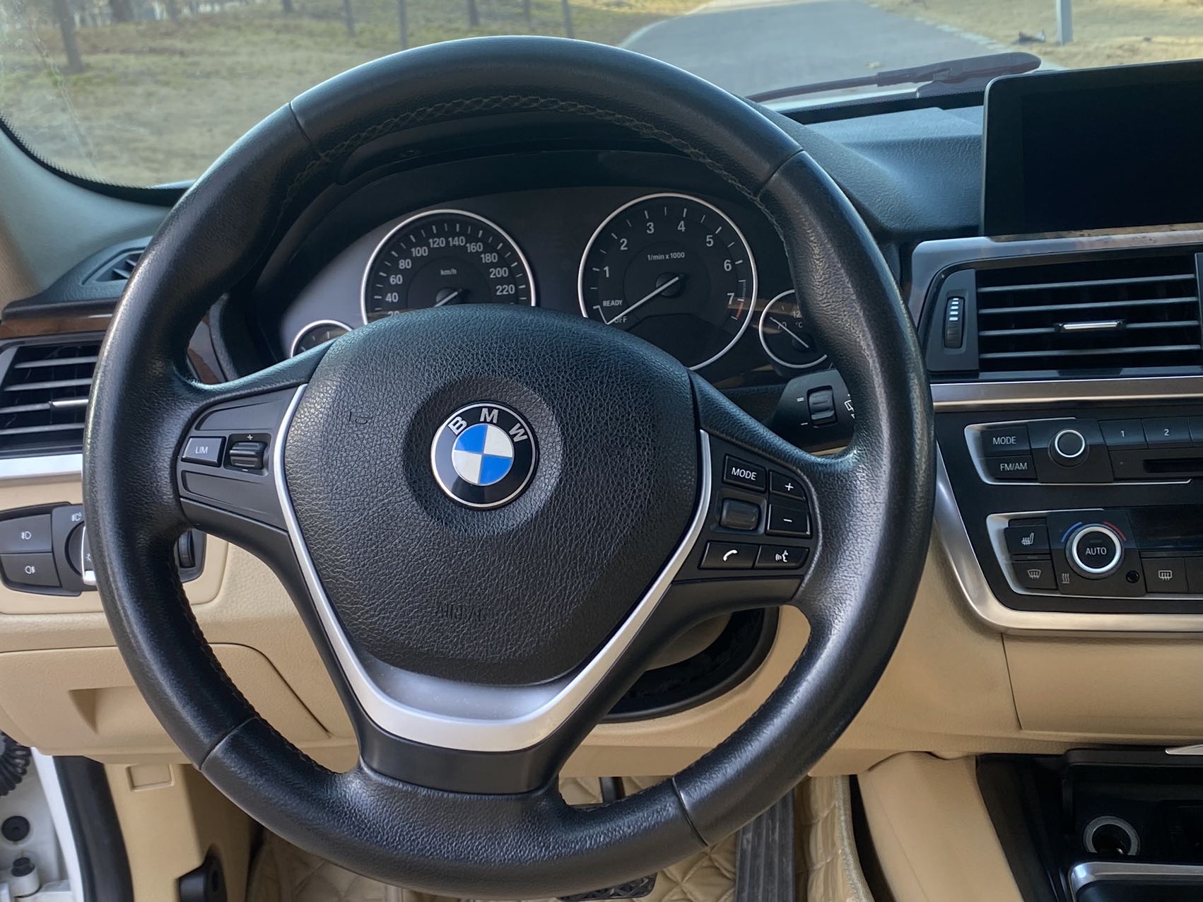 BMW 3 Series 2012 car image #7