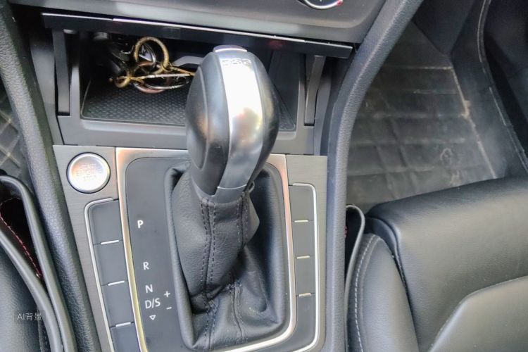 Volkswagen Golf 2016 car image #16