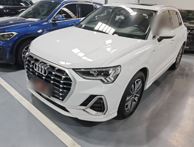 Audi Q3 2023 car image 