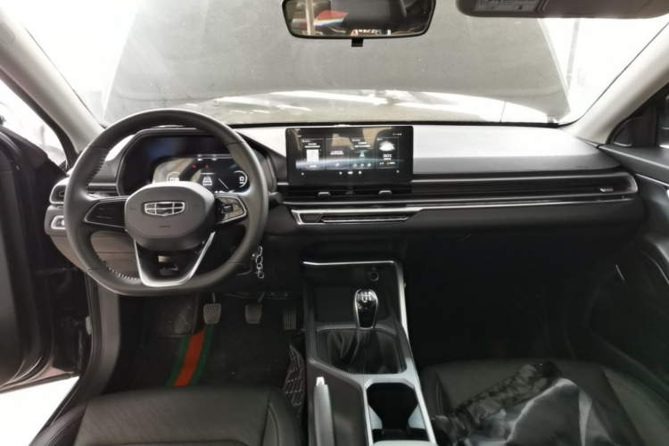 GEELY Emgrand 2022 #10 GEELY Emgrand 2022 car image #10