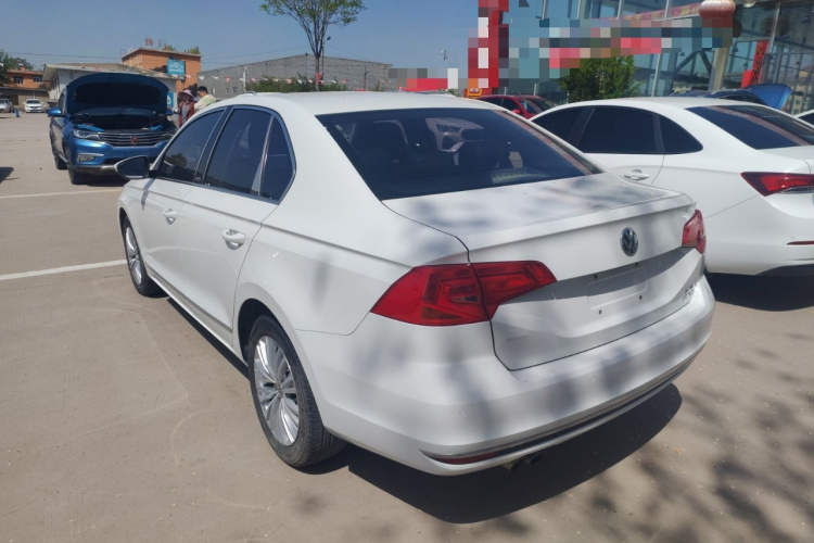 Volkswagen Bora 2017 car image #5