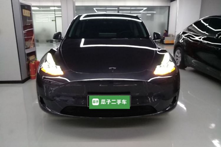 Tesla Model Y 2024 #3 Tesla Model Y 2024 immagine di auto #3