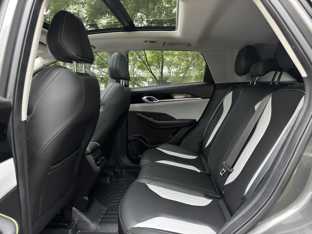 GEELY Coolray 2023 car image #22