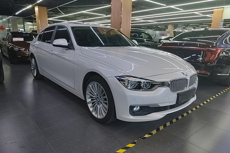 BMW 3 Series 2018 #6 BMW 3 Series 2018 car image #6