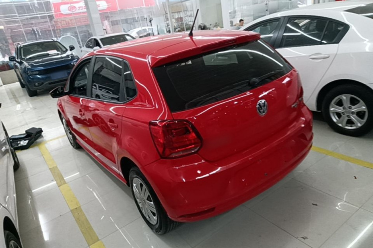 Volkswagen Polo 2019 car image #5