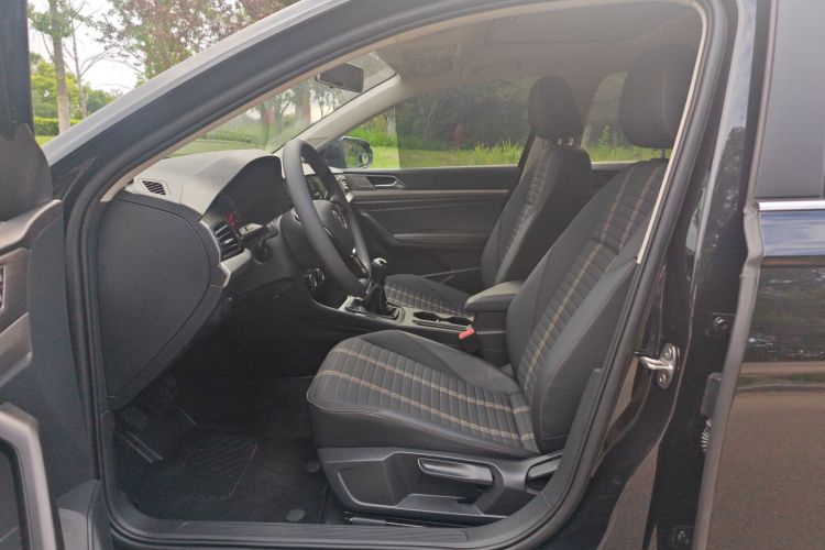 Volkswagen Lavida 2019 #11 Volkswagen Lavida 2019 car image #11