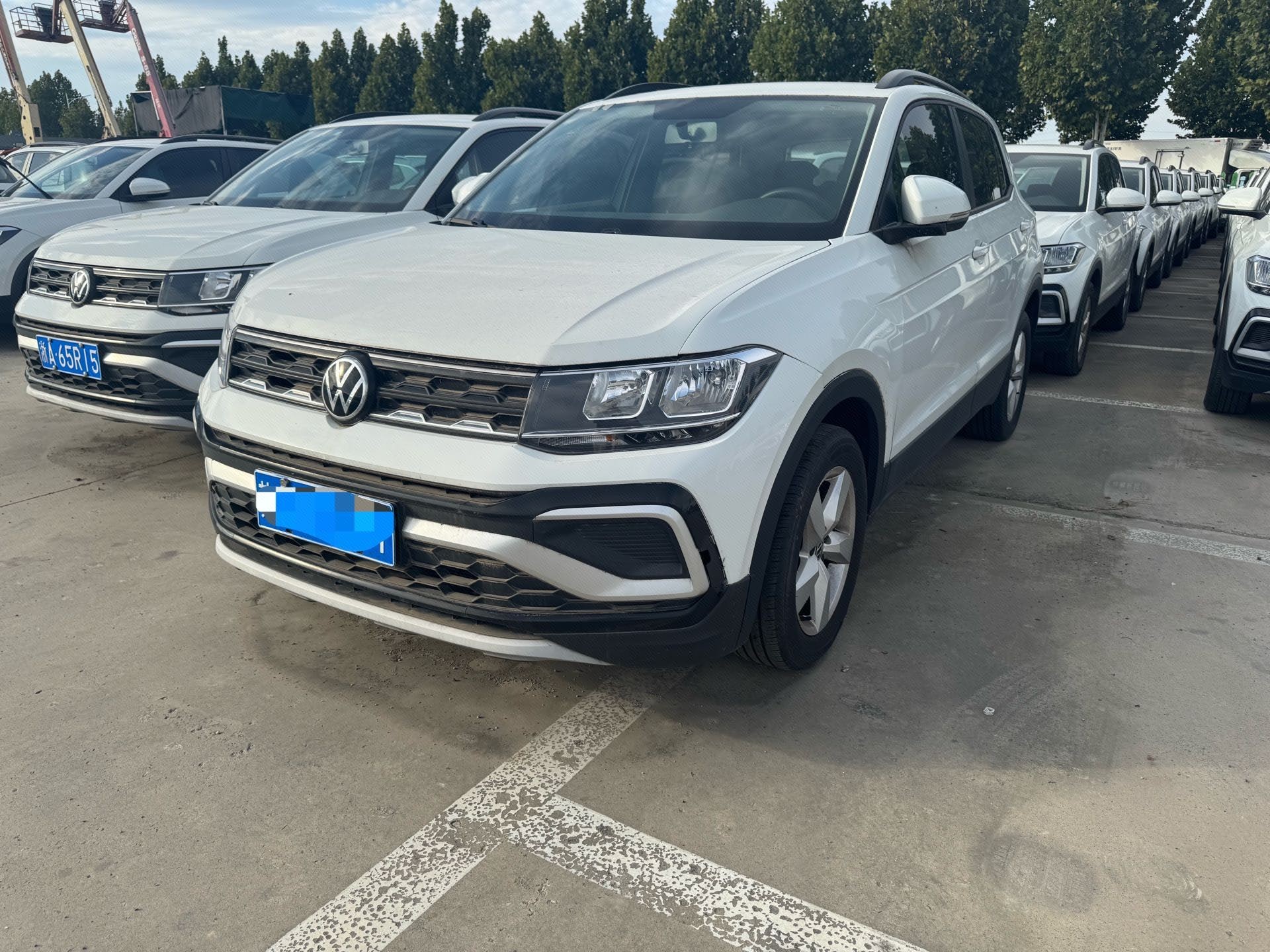 Volkswagen T-Cross 2024 car image 