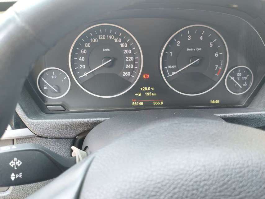 BMW 3 Series 2019 car image #9