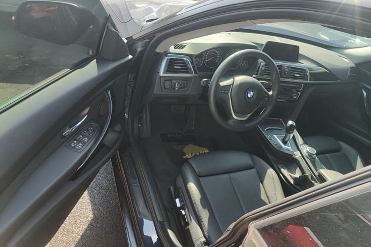 BMW 3 Series GT 2019 #16 BMW 3 Series GT 2019 car image #16