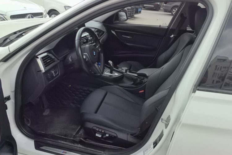 BMW 3 Series 2019 #15 BMW 3 Series 2019 car image #15