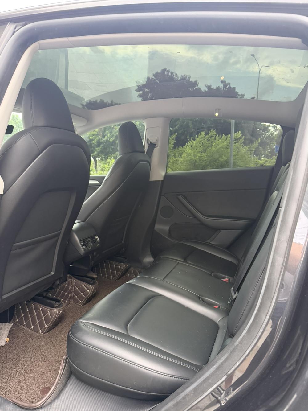 Tesla Model Y 2024 #10 Tesla Model Y 2024 car image #10