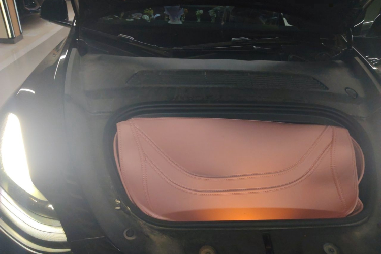 Tesla Model Y 2024 car image #25