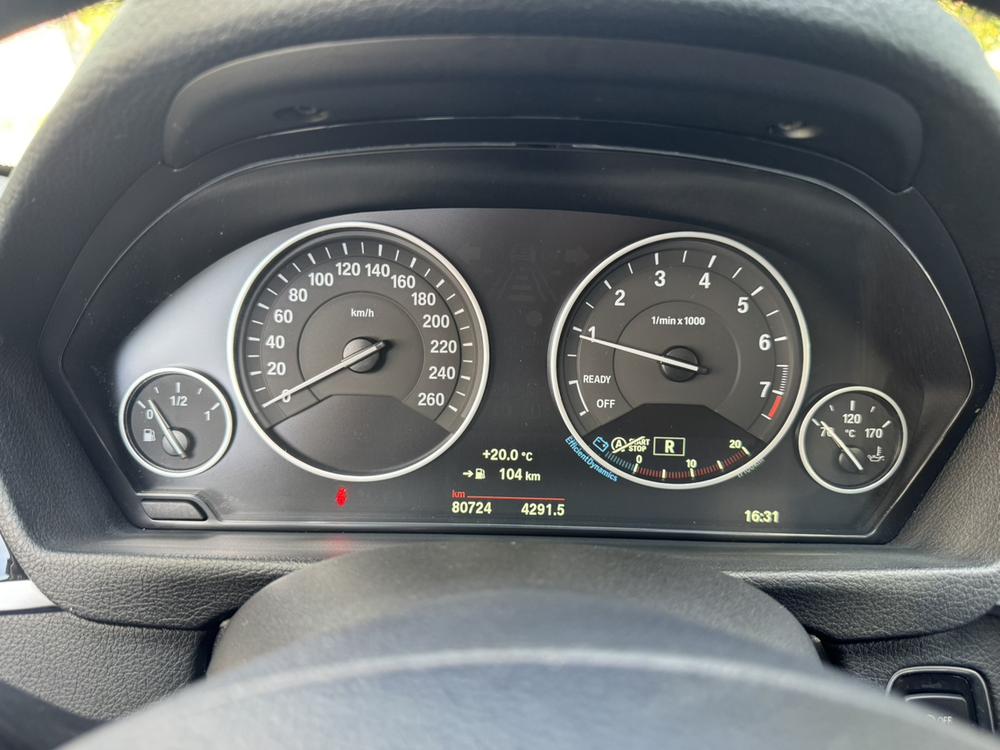 BMW 3 Series 2019 immagine di auto #22