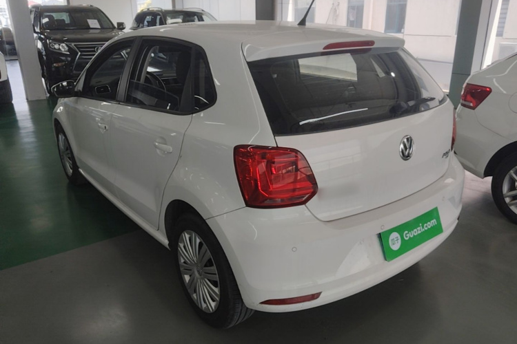 Volkswagen Polo 2019 car image #5