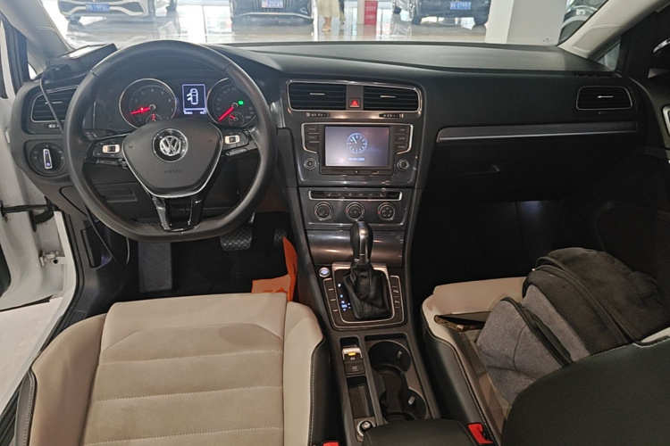 Volkswagen Golf 2017 #10 Volkswagen Golf 2017 car image #10