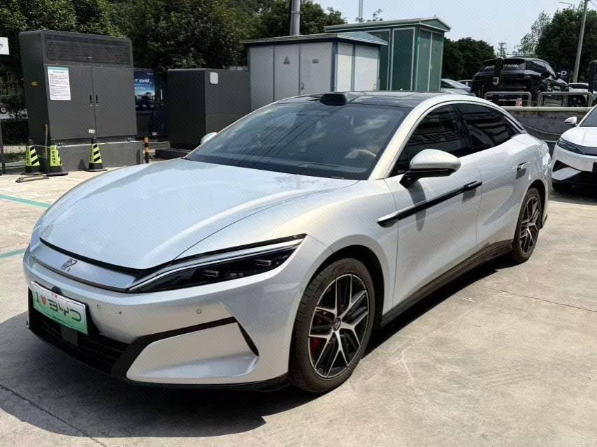 BYD HanL 2025 BYD HanL 2025 car image