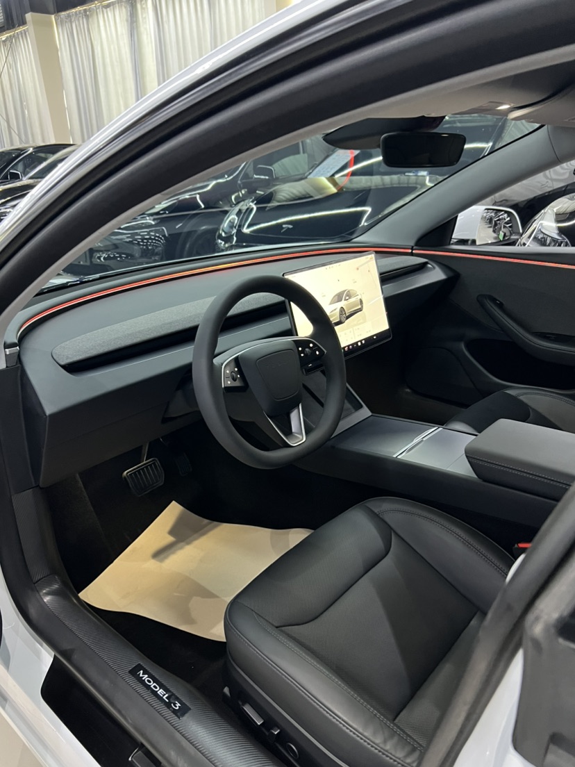 Tesla Model 3 2024 car image #5