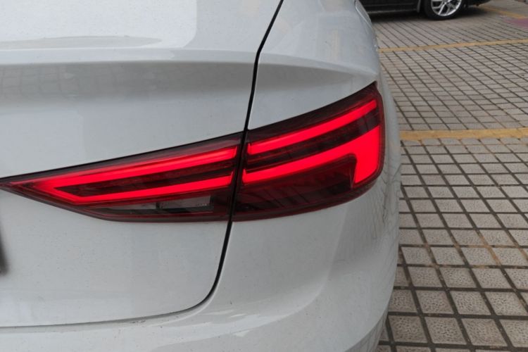 Audi A3 2019 car image #8