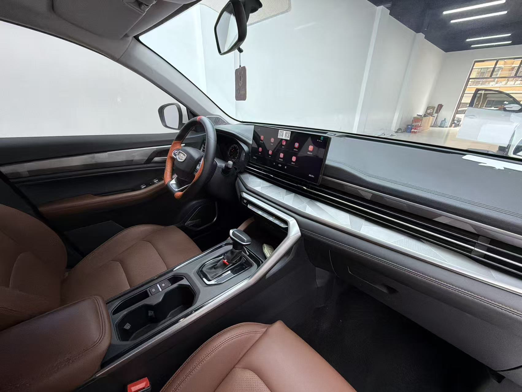 GEELY Vision X6 2022 car image #14