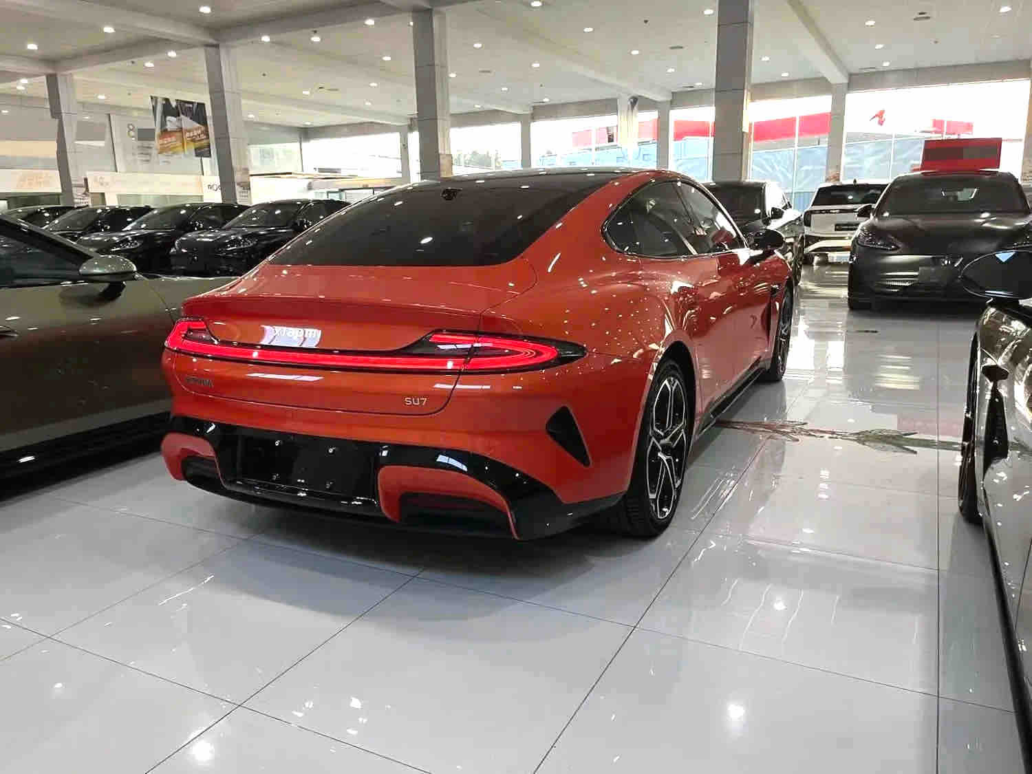 MI SU7 2024 car image #10