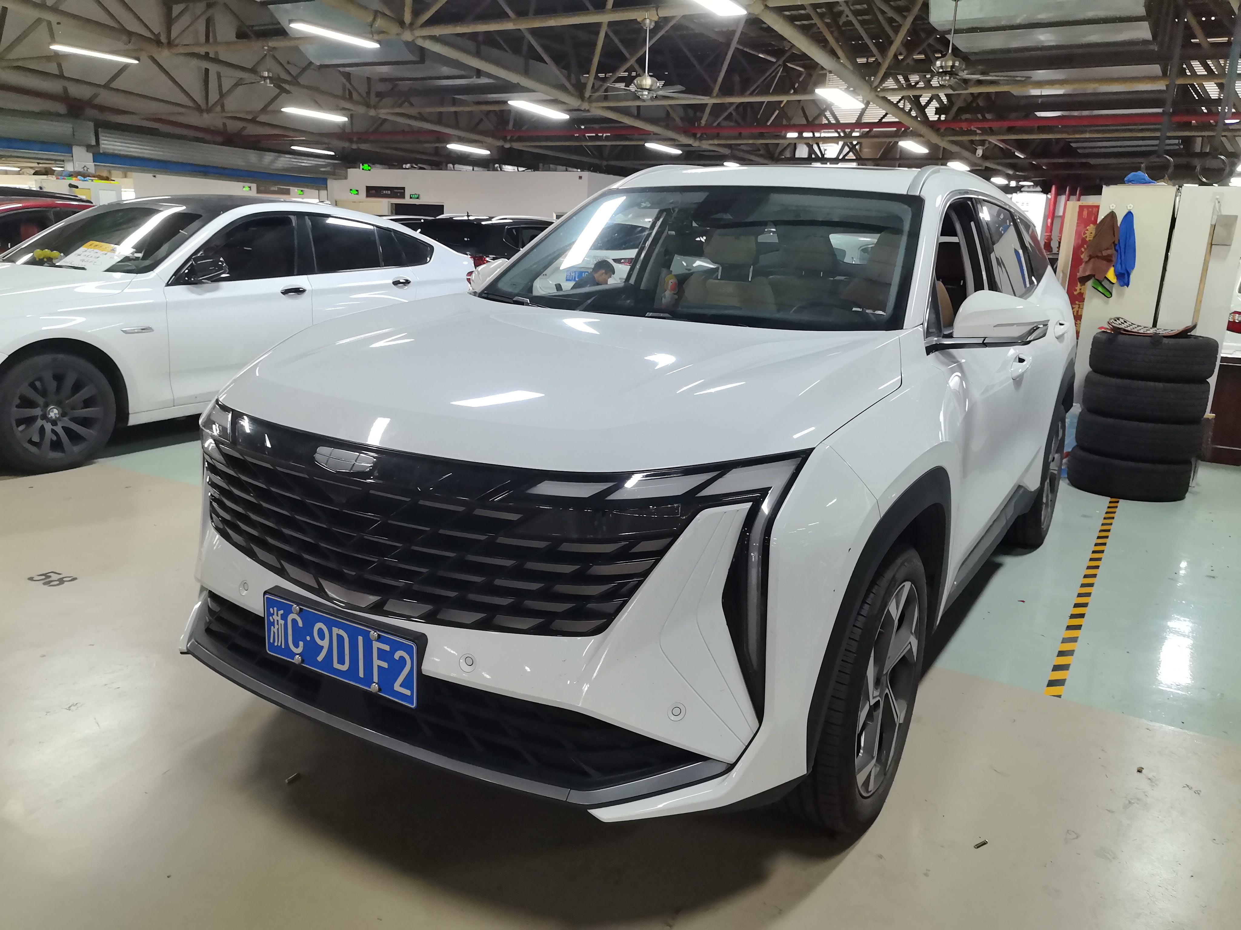 GEELY Boyue L 2023 car image 