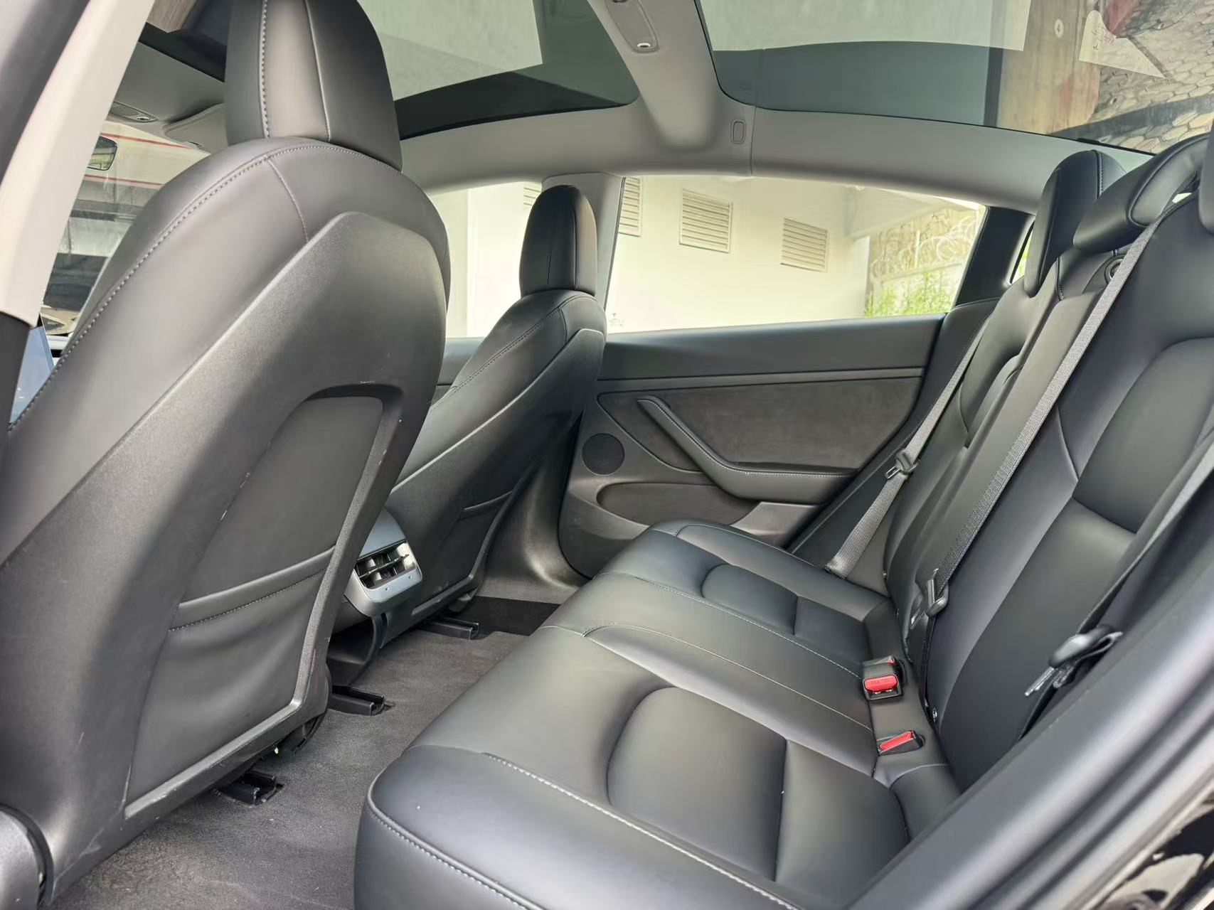 Tesla Model 3 2022 car image #4
