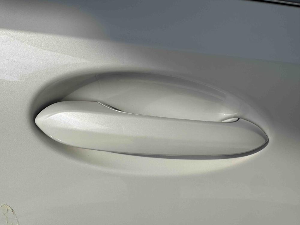 BMW 3 Series 2023 #22 BMW 3 Series 2023 car image #22