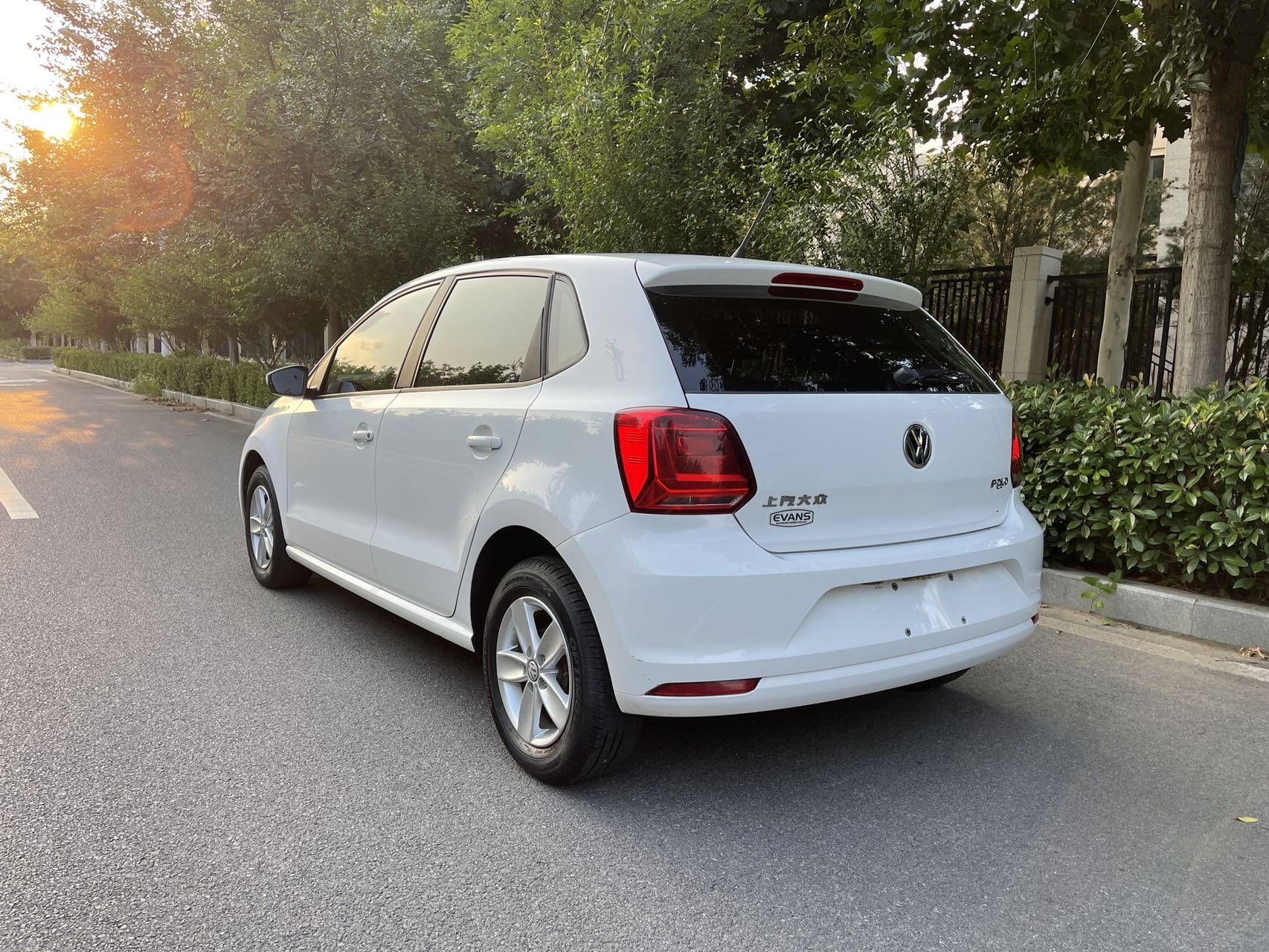Volkswagen Polo 2016 car image #4