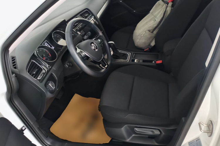 Volkswagen Golf 2020 #15 Volkswagen Golf 2020 car image #15