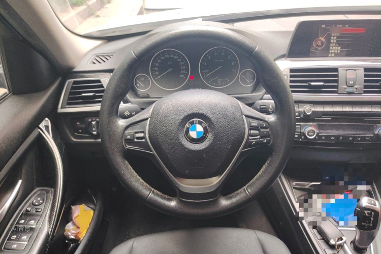 BMW 3 Series 2016 immagine di auto #12