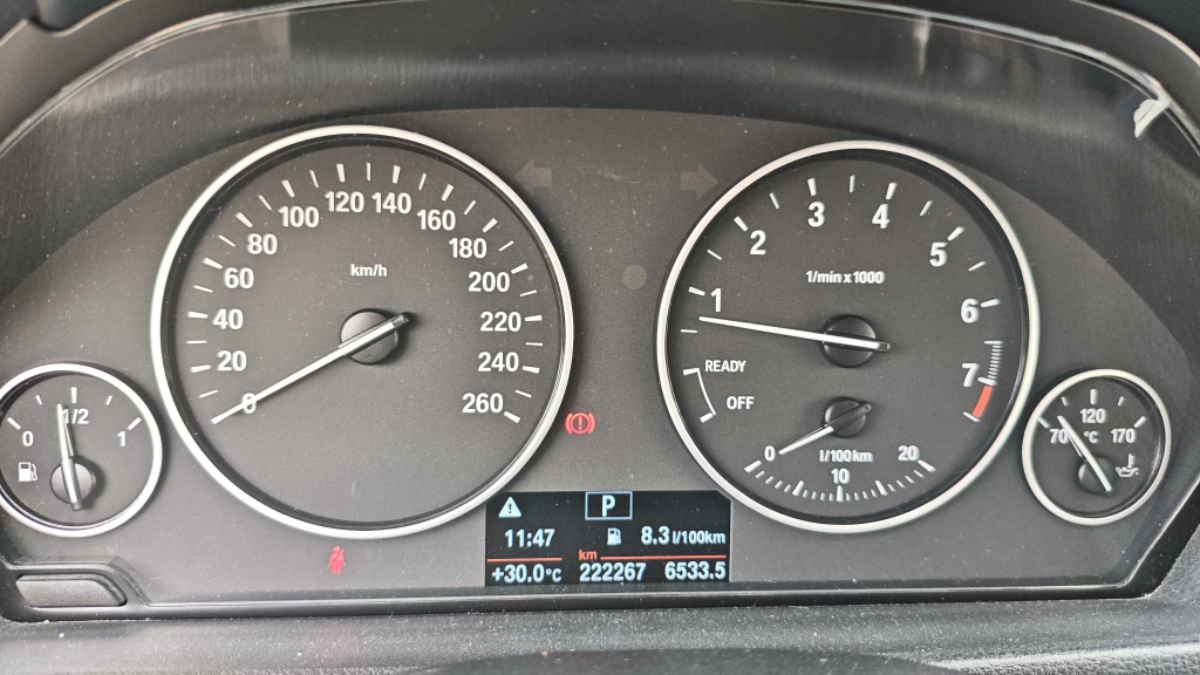 BMW 3 Series 2016 #5 BMW 3 Series 2016 car image #5