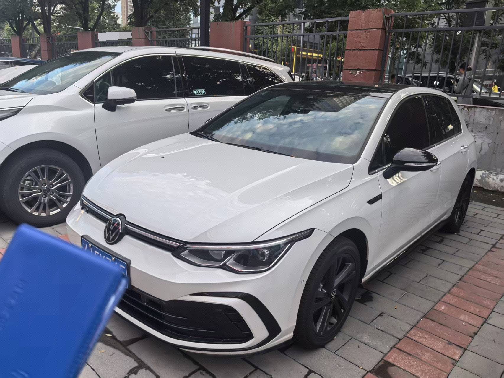 Volkswagen Golf 2025 car image 