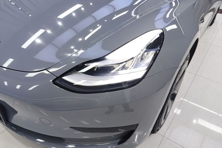 Tesla Model 3 2020 car image #24