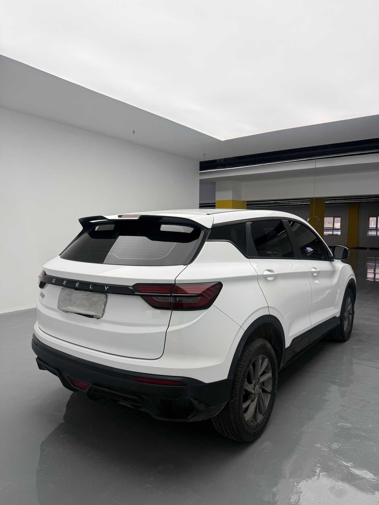 GEELY Coolray 2025 #4 GEELY Coolray 2025 car image #4