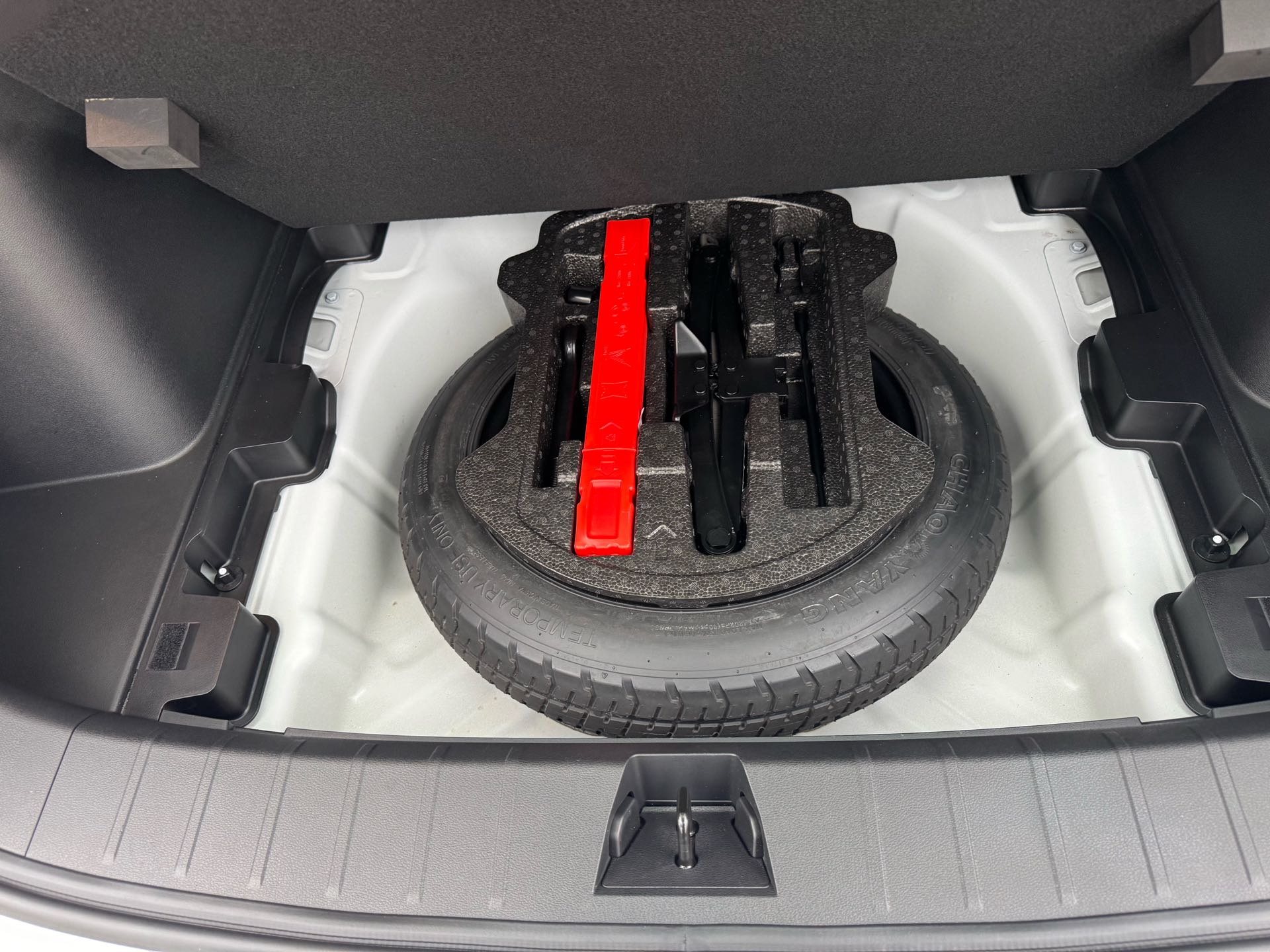 GEELY Coolray 2022 car image #17