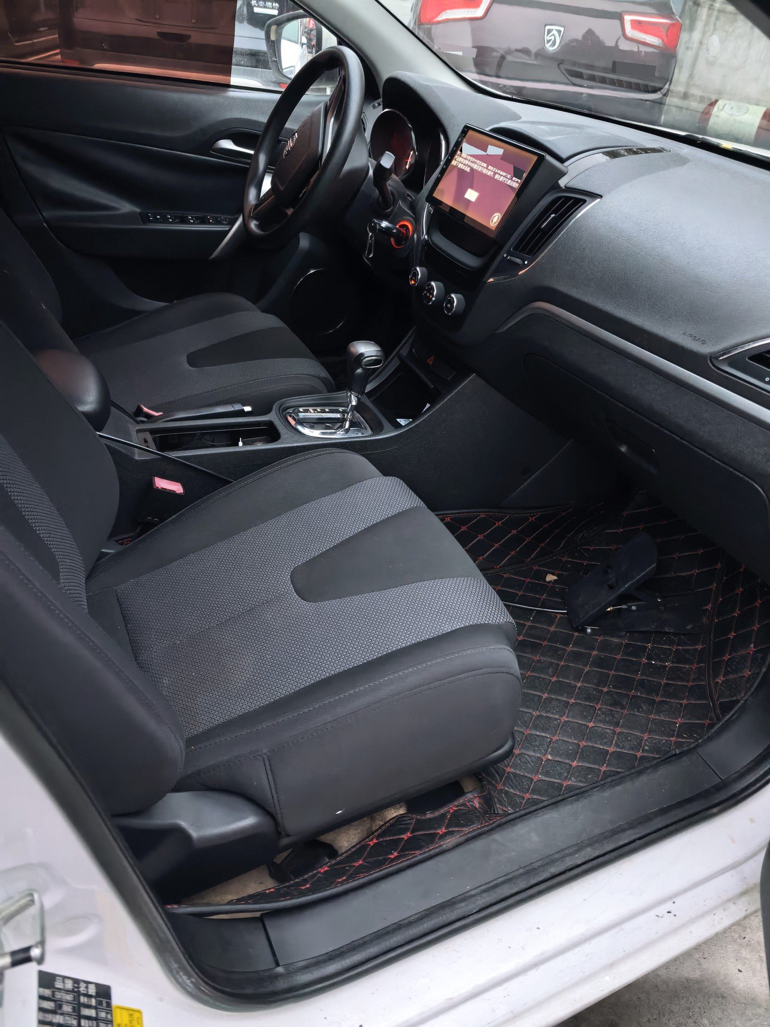 MG 5 2016 car image #5
