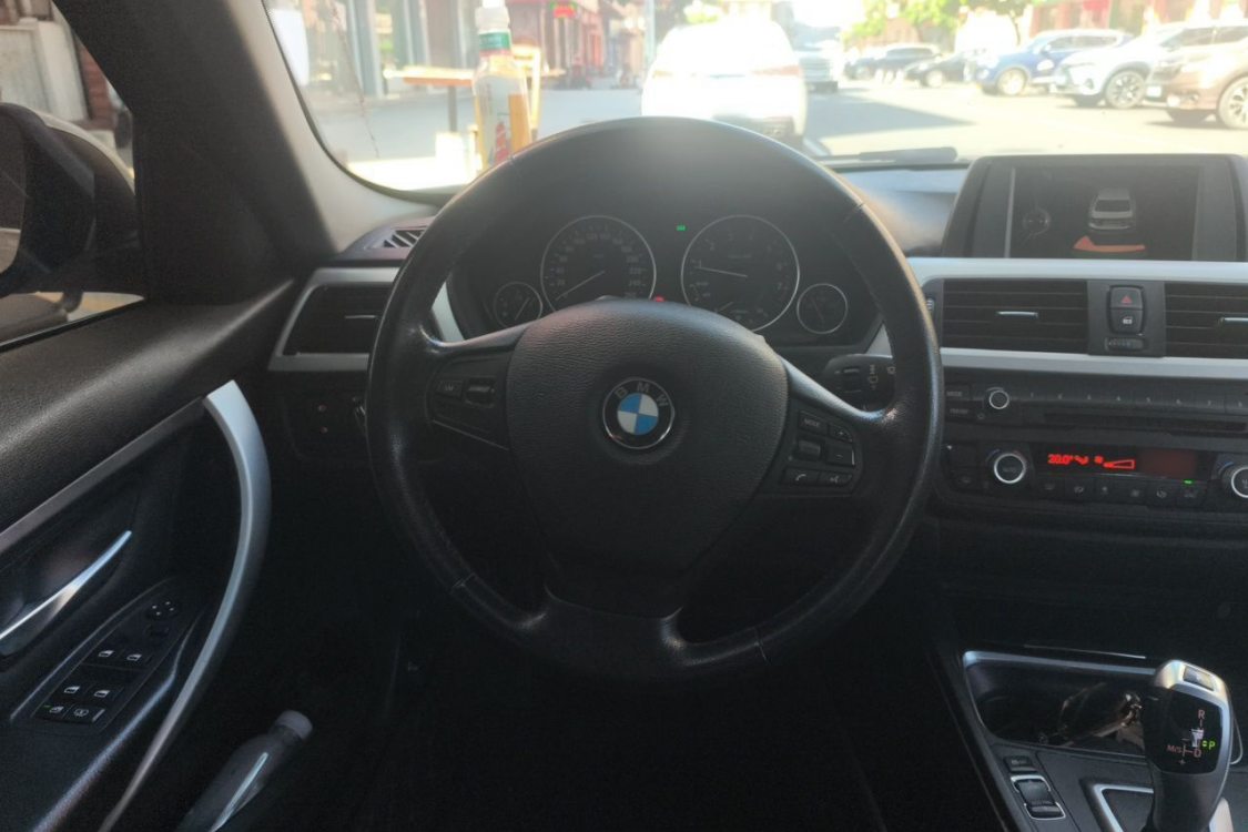 BMW 3 Series 2014 immagine di auto #22