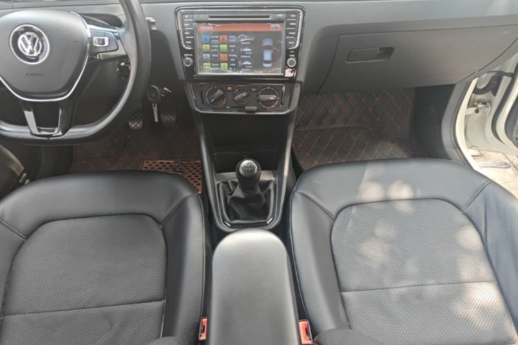 Volkswagen Santana 2017 car image #14